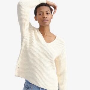 Everlane Texture Cotton V-Neck Sweater